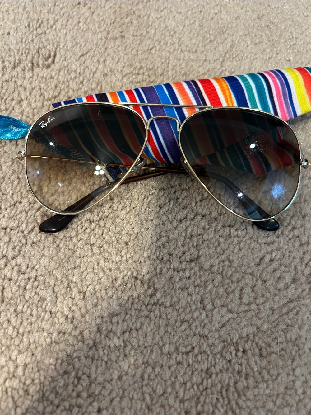 Ray-Ban Gold Aviator Sunglasses with Gradient Brown Lenses